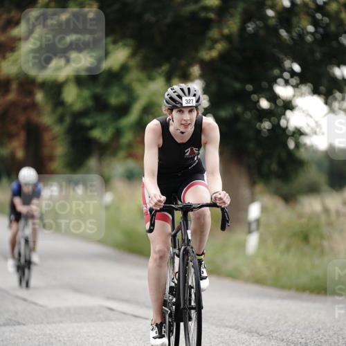 30.08.2026 - Elbe Triathlon Hamburg Michael Burmester http://msf.ph/oto/10067425 30.08.2026 09:16:39 Radfahren 217, 231, 327, 384, 641 meine-sportfotos.de