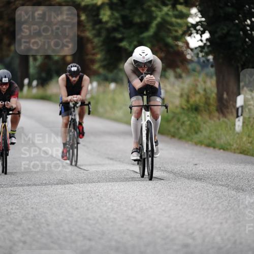 30.08.2026 - Elbe Triathlon Hamburg Michael Burmester http://msf.ph/oto/10067461 30.08.2026 09:16:46 Radfahren 217, 247, 391, 431, 637, 641 meine-sportfotos.de