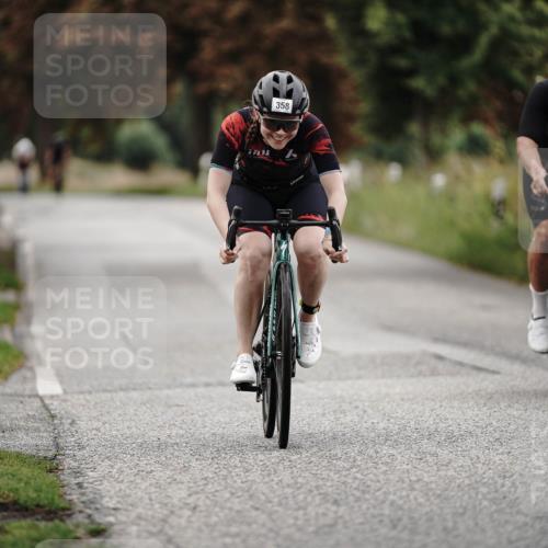 30.08.2026 - Elbe Triathlon Hamburg Michael Burmester http://msf.ph/oto/10067531 30.08.2026 09:17:08 Radfahren 358, 467 meine-sportfotos.de