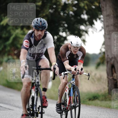 30.08.2026 - Elbe Triathlon Hamburg Michael Burmester http://msf.ph/oto/10067617 30.08.2026 09:18:06 Radfahren 236, 281, 386 meine-sportfotos.de