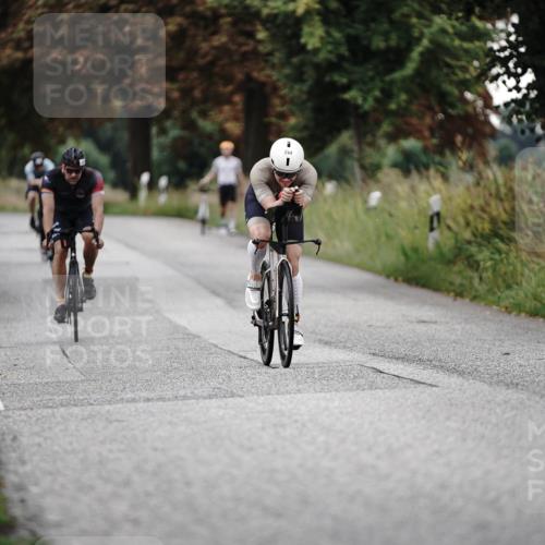 30.08.2026 - Elbe Triathlon Hamburg Michael Burmester http://msf.ph/oto/10067662 30.08.2026 09:18:40 Radfahren 207, 244, 293, 508 meine-sportfotos.de