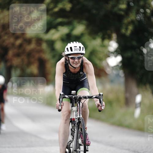 30.08.2026 - Elbe Triathlon Hamburg Michael Burmester http://msf.ph/oto/10067705 30.08.2026 09:19:01 Radfahren 208, 213, 272, 309, 336, 353, 457 meine-sportfotos.de