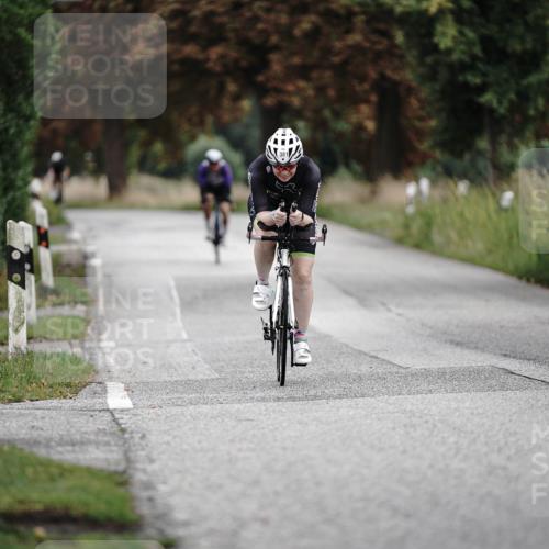 30.08.2026 - Elbe Triathlon Hamburg Michael Burmester http://msf.ph/oto/10067778 30.08.2026 09:19:56 Radfahren 381, 421 meine-sportfotos.de