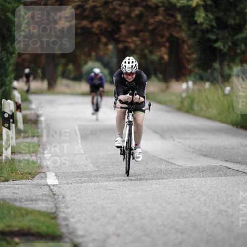 30.08.2026 - Elbe Triathlon Hamburg Michael Burmester http://msf.ph/oto/10067780 30.08.2026 09:19:56 Radfahren 381, 421 meine-sportfotos.de