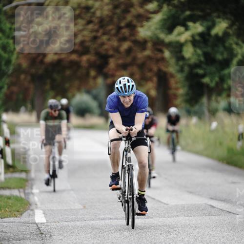 30.08.2026 - Elbe Triathlon Hamburg Michael Burmester http://msf.ph/oto/10067818 30.08.2026 09:25:40 Radfahren 192, 294, 331, 338, 446, 605, 619 meine-sportfotos.de