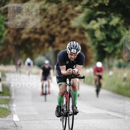 30.08.2026 - Elbe Triathlon Hamburg Michael Burmester http://msf.ph/oto/10067841 30.08.2026 09:25:56 Radfahren 255, 314, 581, 607 meine-sportfotos.de