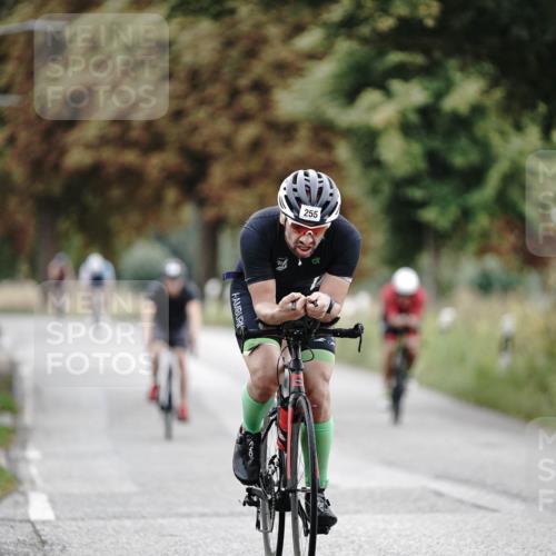 30.08.2026 - Elbe Triathlon Hamburg Michael Burmester http://msf.ph/oto/10067843 30.08.2026 09:25:56 Radfahren 255, 314, 581, 607 meine-sportfotos.de
