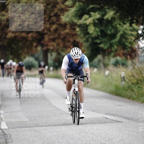 30.08.2026 - Elbe Triathlon Hamburg Michael Burmester http://msf.ph/oto/10067858 30.08.2026 09:26:03 Radfahren 298, 334, 409, 512 meine-sportfotos.de