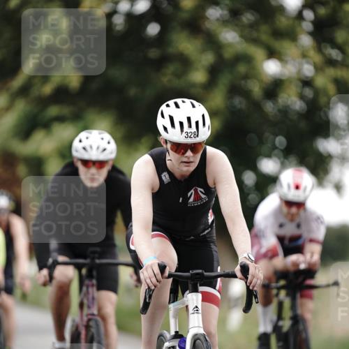 30.08.2026 - Elbe Triathlon Hamburg Michael Burmester http://msf.ph/oto/10067957 30.08.2026 09:26:55 Radfahren 229, 245, 310, 318, 328, 359, 503, 580, 595, 596, 626, 676 meine-sportfotos.de