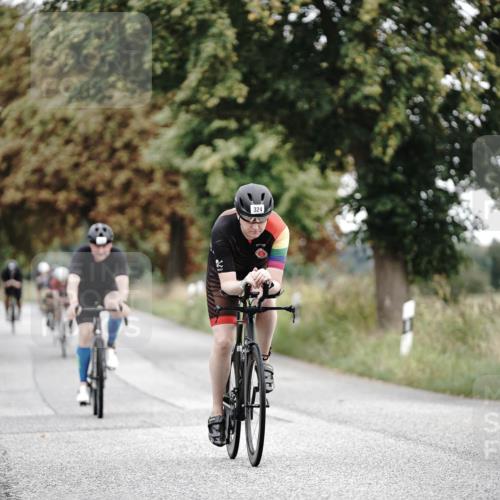 30.08.2026 - Elbe Triathlon Hamburg Michael Burmester http://msf.ph/oto/10068017 30.08.2026 09:27:26 Radfahren 324, 325, 464, 526, 556, 665 meine-sportfotos.de