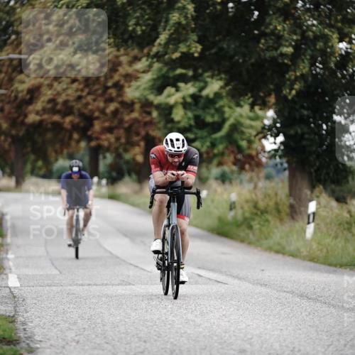 30.08.2026 - Elbe Triathlon Hamburg Michael Burmester http://msf.ph/oto/10068040 30.08.2026 09:27:38 Radfahren 613, 647 meine-sportfotos.de