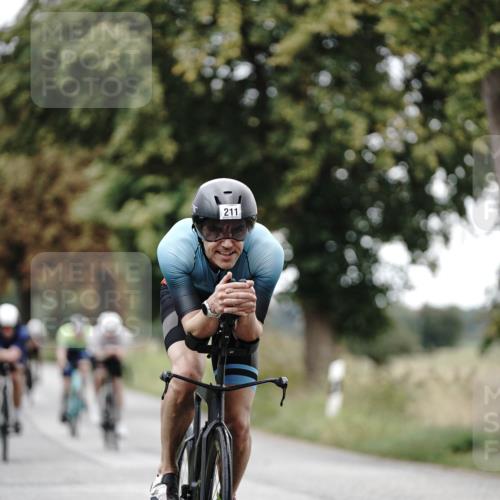 30.08.2026 - Elbe Triathlon Hamburg Michael Burmester http://msf.ph/oto/10068066 30.08.2026 09:28:01 Radfahren 211, 215, 220, 290, 374, 475, 481, 544, 618, 667, 689 meine-sportfotos.de