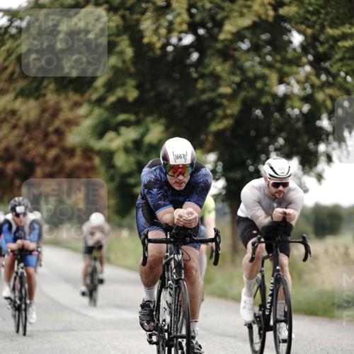 30.08.2026 - Elbe Triathlon Hamburg Michael Burmester http://msf.ph/oto/10068071 30.08.2026 09:28:03 Radfahren 211, 215, 220, 290, 374, 481, 534, 544, 590, 667, 689 meine-sportfotos.de