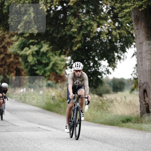 30.08.2026 - Elbe Triathlon Hamburg Michael Burmester http://msf.ph/oto/10068078 30.08.2026 09:28:07 Radfahren 215, 220, 253, 290, 374, 481, 534, 544, 590, 698, 731 meine-sportfotos.de