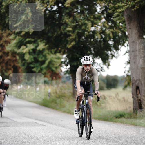 30.08.2026 - Elbe Triathlon Hamburg Michael Burmester http://msf.ph/oto/10068081 30.08.2026 09:28:07 Radfahren 215, 220, 253, 290, 374, 481, 534, 544, 590, 698, 731 meine-sportfotos.de