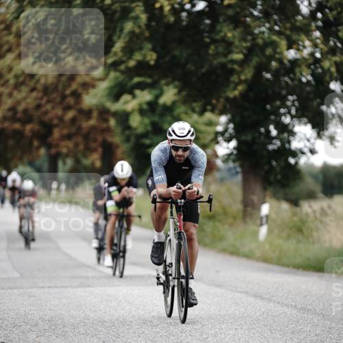 30.08.2026 - Elbe Triathlon Hamburg Michael Burmester http://msf.ph/oto/10068095 30.08.2026 09:28:12 Radfahren 235, 253, 534, 590, 698, 731, 741, 976 meine-sportfotos.de
