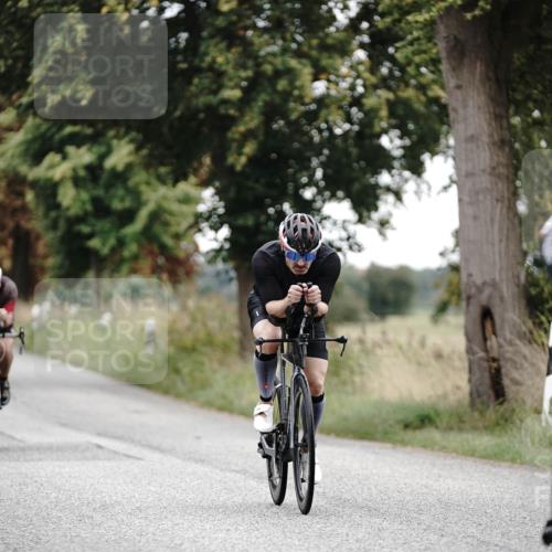 30.08.2026 - Elbe Triathlon Hamburg Michael Burmester http://msf.ph/oto/10068102 30.08.2026 09:28:14 Radfahren 235, 253, 558, 569, 698, 731, 741, 976 meine-sportfotos.de