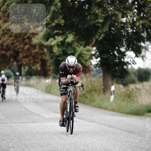 30.08.2026 - Elbe Triathlon Hamburg Michael Burmester http://msf.ph/oto/10068105 30.08.2026 09:28:15 Radfahren 235, 253, 558, 569, 698, 731, 741, 976 meine-sportfotos.de