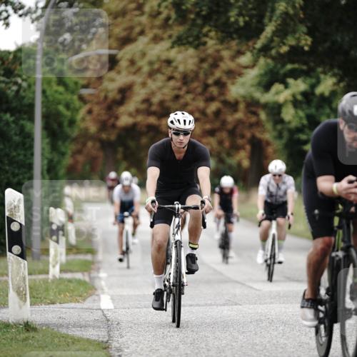 30.08.2026 - Elbe Triathlon Hamburg Michael Burmester http://msf.ph/oto/10068228 30.08.2026 09:29:33 Radfahren 393, 395, 430, 532, 702, 722, 750 meine-sportfotos.de