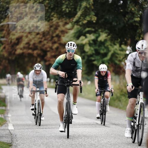 30.08.2026 - Elbe Triathlon Hamburg Michael Burmester http://msf.ph/oto/10068232 30.08.2026 09:29:35 Radfahren 393, 395, 430, 532, 702, 722, 750 meine-sportfotos.de
