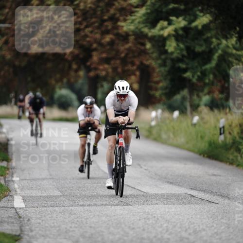 30.08.2026 - Elbe Triathlon Hamburg Michael Burmester http://msf.ph/oto/10068260 30.08.2026 09:29:54 Radfahren 273, 317, 674 meine-sportfotos.de