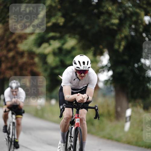 30.08.2026 - Elbe Triathlon Hamburg Michael Burmester http://msf.ph/oto/10068264 30.08.2026 09:29:55 Radfahren 273, 317, 674 meine-sportfotos.de
