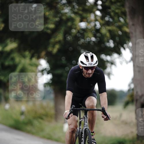 30.08.2026 - Elbe Triathlon Hamburg Michael Burmester http://msf.ph/oto/10068325 30.08.2026 09:30:28 Radfahren 321, 438, 452, 489, 527, 769, 869 meine-sportfotos.de