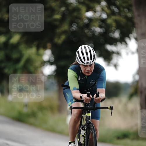 30.08.2026 - Elbe Triathlon Hamburg Michael Burmester http://msf.ph/oto/10068355 30.08.2026 09:30:48 Radfahren 354, 433, 572, 671, 700 meine-sportfotos.de