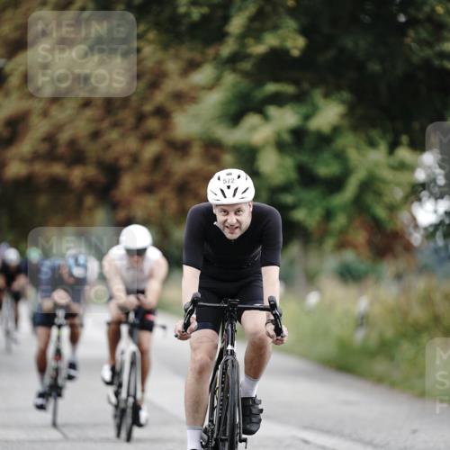 30.08.2026 - Elbe Triathlon Hamburg Michael Burmester http://msf.ph/oto/10068361 30.08.2026 09:30:51 Radfahren 433, 495, 572, 671, 672, 700, 968 meine-sportfotos.de