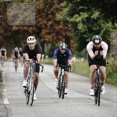 30.08.2026 - Elbe Triathlon Hamburg Michael Burmester http://msf.ph/oto/10068366 30.08.2026 09:30:56 Radfahren 260, 308, 495, 671, 672, 700, 968 meine-sportfotos.de
