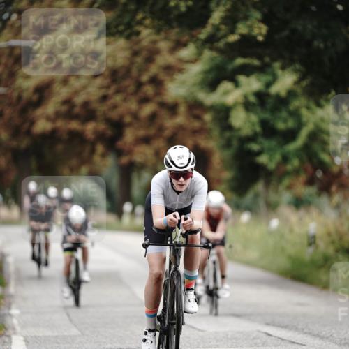 30.08.2026 - Elbe Triathlon Hamburg Michael Burmester http://msf.ph/oto/10068428 30.08.2026 09:31:35 Radfahren 285, 369, 376, 655, 701, 703, 771 meine-sportfotos.de