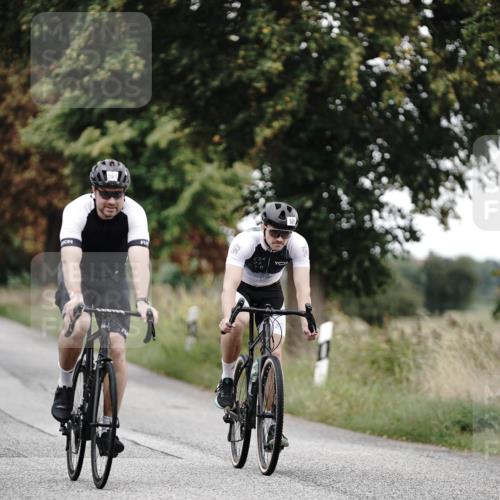 30.08.2026 - Elbe Triathlon Hamburg Michael Burmester http://msf.ph/oto/10068515 30.08.2026 09:32:11 Radfahren 358, 514, 521, 591, 841 meine-sportfotos.de