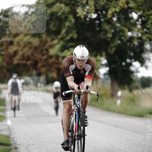 30.08.2026 - Elbe Triathlon Hamburg Michael Burmester http://msf.ph/oto/10068586 30.08.2026 09:33:05 Radfahren 236, 368, 485, 501, 552, 566, 639 meine-sportfotos.de