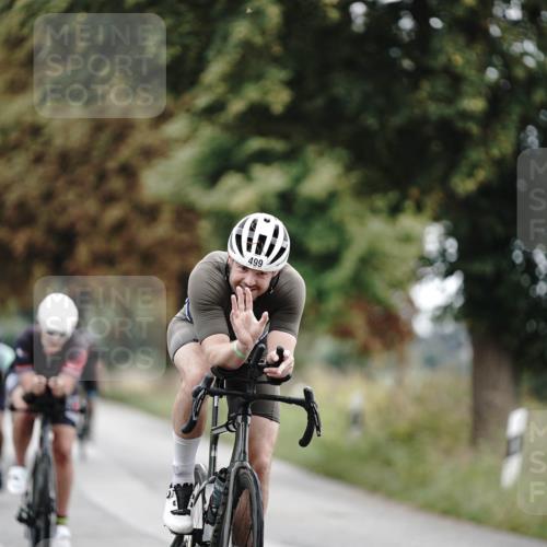 30.08.2026 - Elbe Triathlon Hamburg Michael Burmester http://msf.ph/oto/10068601 30.08.2026 09:33:21 Radfahren 266, 336, 499, 520, 570, 715 meine-sportfotos.de