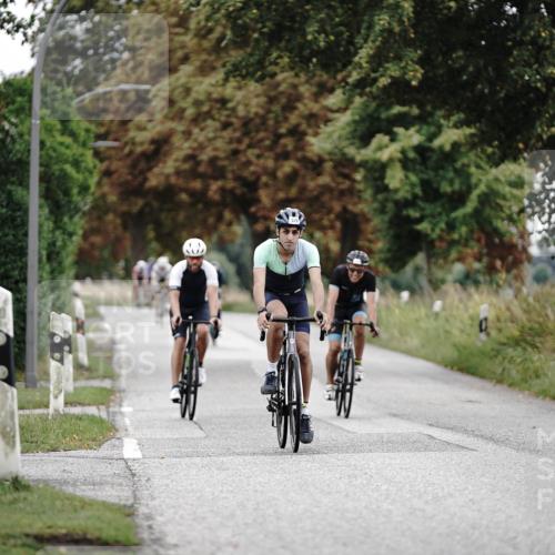 30.08.2026 - Elbe Triathlon Hamburg Michael Burmester http://msf.ph/oto/10068605 30.08.2026 09:33:24 Radfahren 266, 336, 499, 520, 570, 715 meine-sportfotos.de