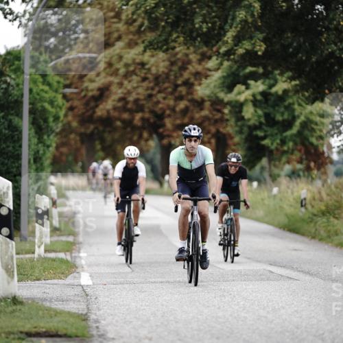 30.08.2026 - Elbe Triathlon Hamburg Michael Burmester http://msf.ph/oto/10068608 30.08.2026 09:33:24 Radfahren 266, 336, 499, 520, 570, 715 meine-sportfotos.de