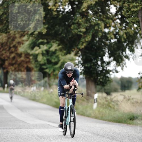 30.08.2026 - Elbe Triathlon Hamburg Michael Burmester http://msf.ph/oto/10068618 30.08.2026 09:33:28 Radfahren 266, 279, 490, 498, 520, 570, 687, 715, 718 meine-sportfotos.de