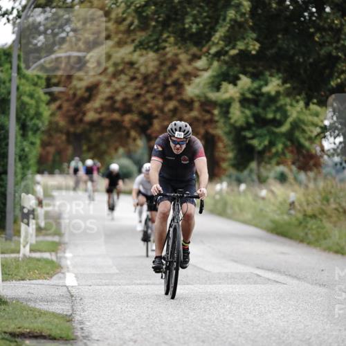 30.08.2026 - Elbe Triathlon Hamburg Michael Burmester http://msf.ph/oto/10068640 30.08.2026 09:33:43 Radfahren 297, 329, 483, 567 meine-sportfotos.de