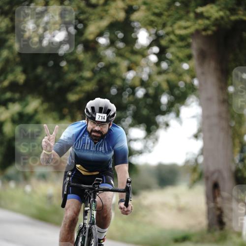 30.08.2026 - Elbe Triathlon Hamburg Michael Burmester http://msf.ph/oto/10068777 30.08.2026 09:35:18 Radfahren 496, 686, 714, 716 meine-sportfotos.de