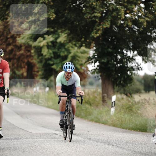 30.08.2026 - Elbe Triathlon Hamburg Michael Burmester http://msf.ph/oto/10068828 30.08.2026 09:35:43 Radfahren 307, 458, 476, 479, 587, 705, 763, 786, 790 meine-sportfotos.de