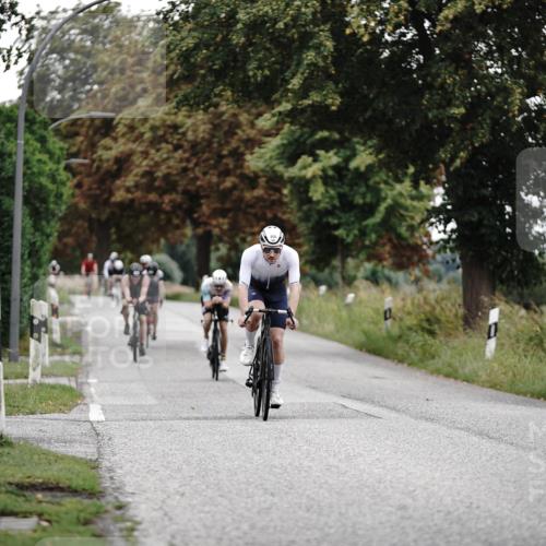 30.08.2026 - Elbe Triathlon Hamburg Michael Burmester http://msf.ph/oto/10068834 30.08.2026 09:35:47 Radfahren 434, 458, 476, 479, 587, 680, 783, 786, 1895 meine-sportfotos.de