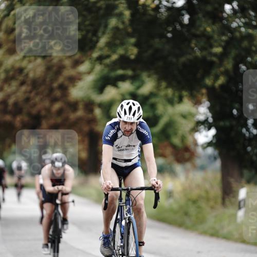 30.08.2026 - Elbe Triathlon Hamburg Michael Burmester http://msf.ph/oto/10068998 30.08.2026 09:37:48 Radfahren 320, 356, 451, 550, 711, 739, 761 meine-sportfotos.de