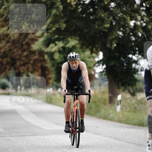 30.08.2026 - Elbe Triathlon Hamburg Michael Burmester http://msf.ph/oto/10069009 30.08.2026 09:37:55 Radfahren 320, 451, 739, 761 meine-sportfotos.de