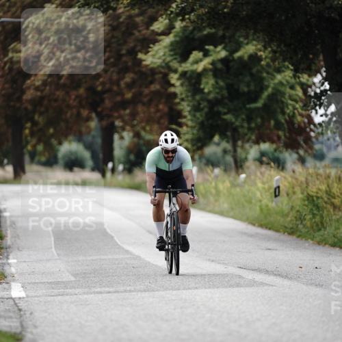 30.08.2026 - Elbe Triathlon Hamburg Michael Burmester http://msf.ph/oto/10069240 30.08.2026 09:40:20 Radfahren 612 meine-sportfotos.de