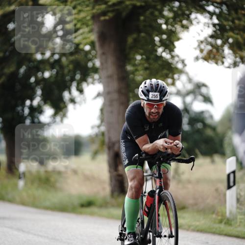 30.08.2026 - Elbe Triathlon Hamburg Michael Burmester http://msf.ph/oto/10069248 30.08.2026 09:40:36 Radfahren 255, 299, 397, 399, 403, 404, 676 meine-sportfotos.de