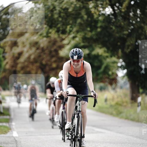 30.08.2026 - Elbe Triathlon Hamburg Michael Burmester http://msf.ph/oto/10069296 30.08.2026 09:41:09 Radfahren 294, 563, 595, 756, 768, 802, 1896 meine-sportfotos.de