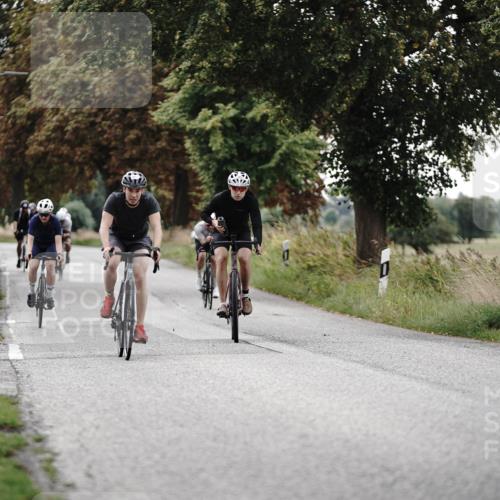 30.08.2026 - Elbe Triathlon Hamburg Michael Burmester http://msf.ph/oto/10069451 30.08.2026 09:42:25 Radfahren 261, 357, 503, 506, 571, 607, 631, 665, 689, 698, 741 meine-sportfotos.de