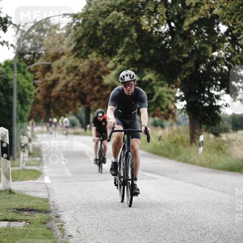 30.08.2026 - Elbe Triathlon Hamburg Michael Burmester http://msf.ph/oto/10069472 30.08.2026 09:42:33 Radfahren 261, 324, 543, 571, 579, 741 meine-sportfotos.de