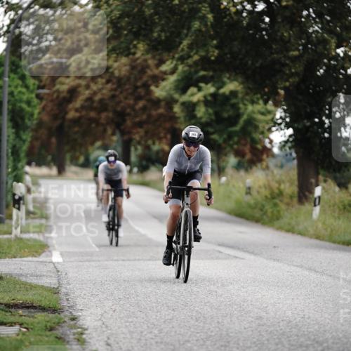 30.08.2026 - Elbe Triathlon Hamburg Michael Burmester http://msf.ph/oto/10069533 30.08.2026 09:43:07 Radfahren 201, 366, 569, 590, 881 meine-sportfotos.de