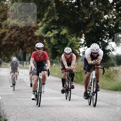 30.08.2026 - Elbe Triathlon Hamburg Michael Burmester http://msf.ph/oto/10069609 30.08.2026 09:43:46 Radfahren 315, 374, 656, 799, 874 meine-sportfotos.de